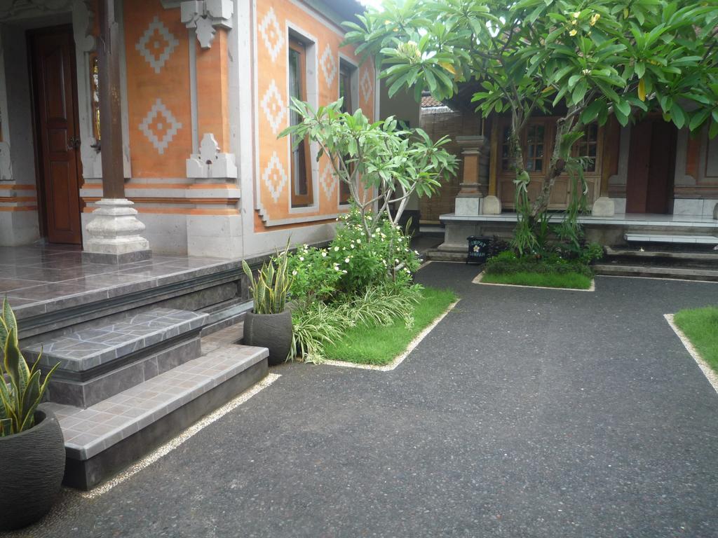 Appartamento Pratama House Ubud Esterno foto
