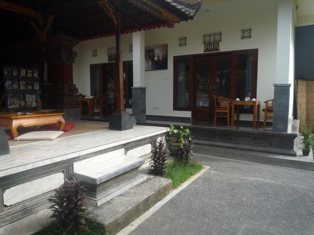 Appartamento Pratama House Ubud Esterno foto