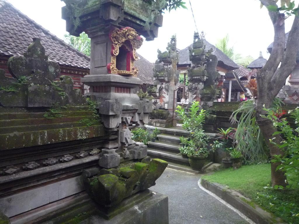 Appartamento Pratama House Ubud Esterno foto