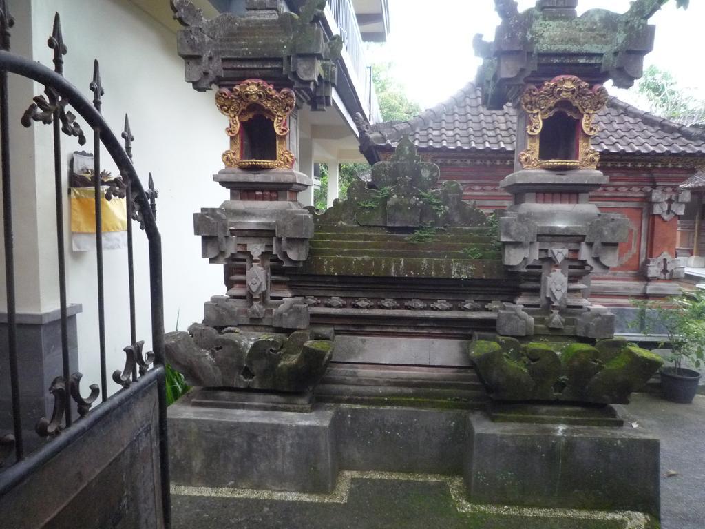 Appartamento Pratama House Ubud Esterno foto