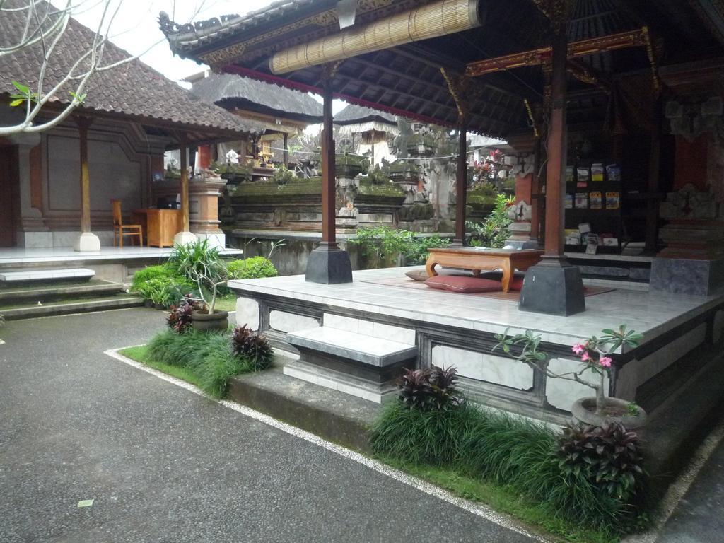 Appartamento Pratama House Ubud Esterno foto